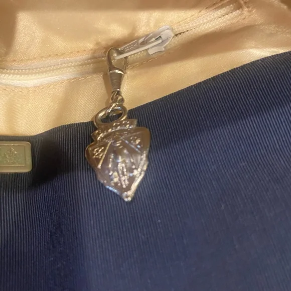 Gucci Flora Vintage Bow Clutch with Detachable Crossbody Strap - Picture 15 of 17